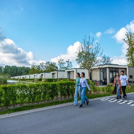 Σαλέ Near The Golf Course On A *